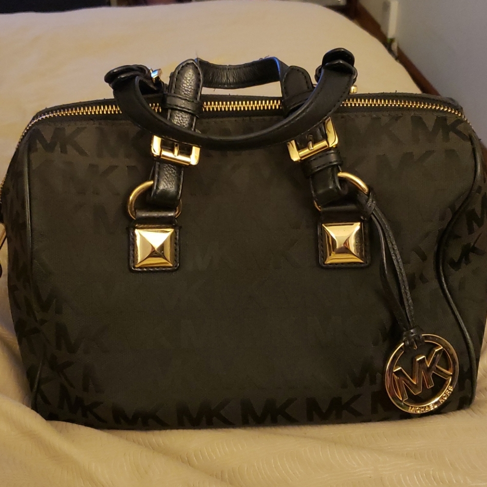 Michael Kors crossbody purse